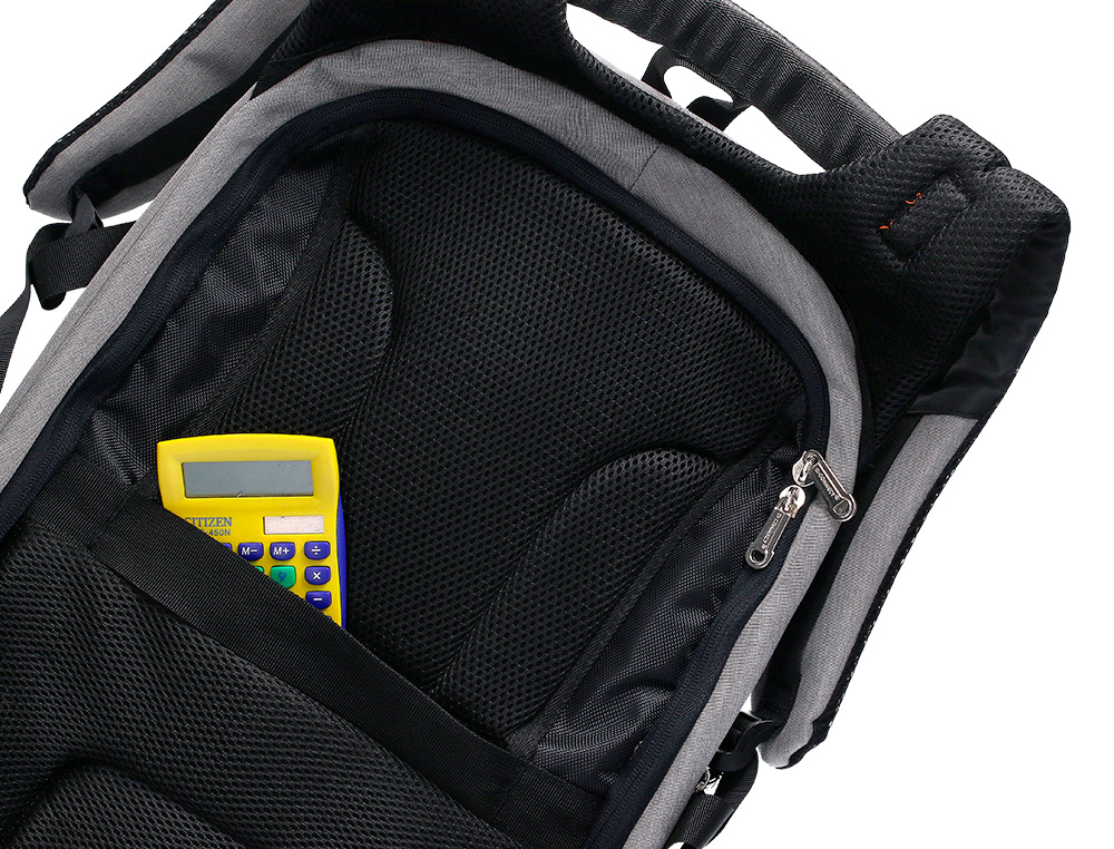 SACOCHE Q-CONNECT ORDINATEUR PORTABLE 18 POUCES POLYESTER ETANCHE DIM. 460X170X310MM COLORIS NOIR/GRIS