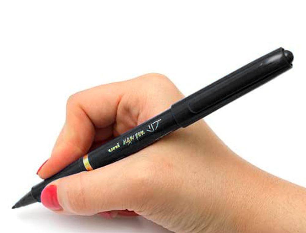 FEUTRE UNIBALL SIGN PEN ENCRE SUPER INK COUVRANTE POINTE FEUTRE NYLON OGIVE LARGEUR TRACE 1MM COLORIS NOIR