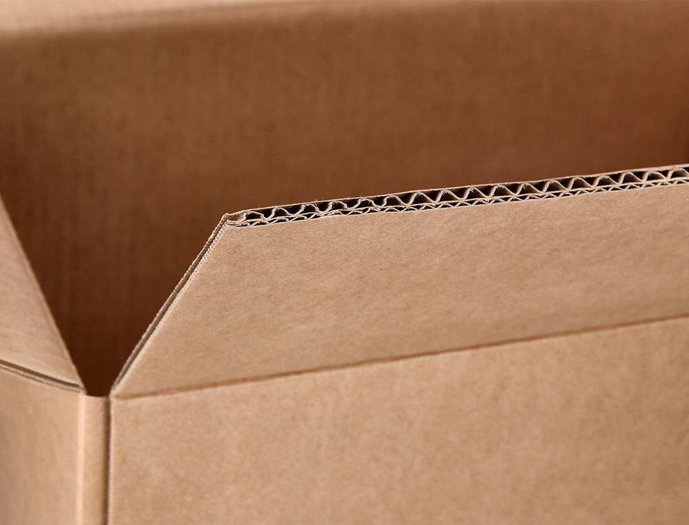 CAISSE AMERICAINE Q-CONNECT FOND AUTOMATIQUE ET POIGNEES CARTON CANNELURE 5MM 500X400X300MM COLORIS KRAFT