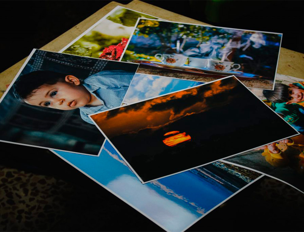 PAPIER PHOTO Q-CONNECT LASER SEMI GLACÉ BRILLANT A4 218G/M2 COMPATIBLE TOUTES IMPRIMANTES PAQUET 100 FEUILLES